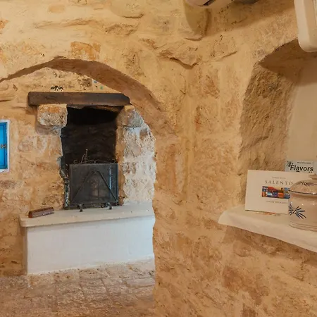 Trullo Tarantini Con Piscina Privata Lejlighed Latiano