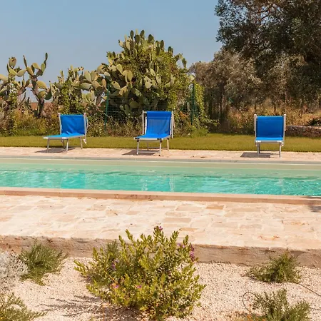 Trullo Tarantini Con Piscina Privata * Latiano
