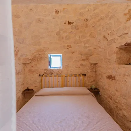 Trullo Tarantini Apartment *