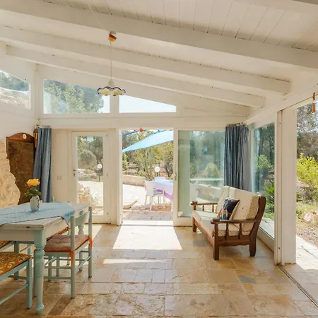 Trullo Tarantini Con Piscina Privata Appartamento