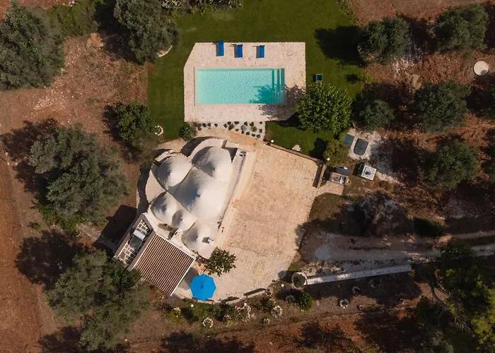 Trullo Tarantini Con Piscina Privata Latiano